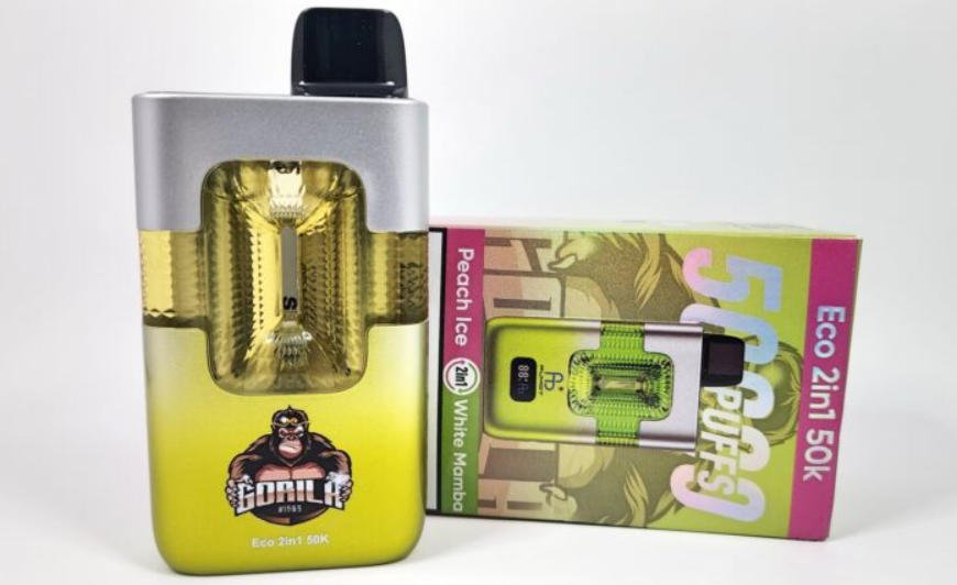fumot eco 2in1 50k peach ice & white mamba and its packaging box