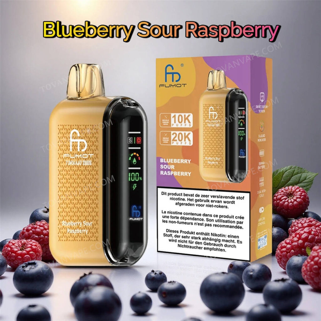 une cigarette électronique fumot tornado 20k présentant l'option blueberry sour raspberry, décorée de myrtilles sucrées et de framboises acidulées