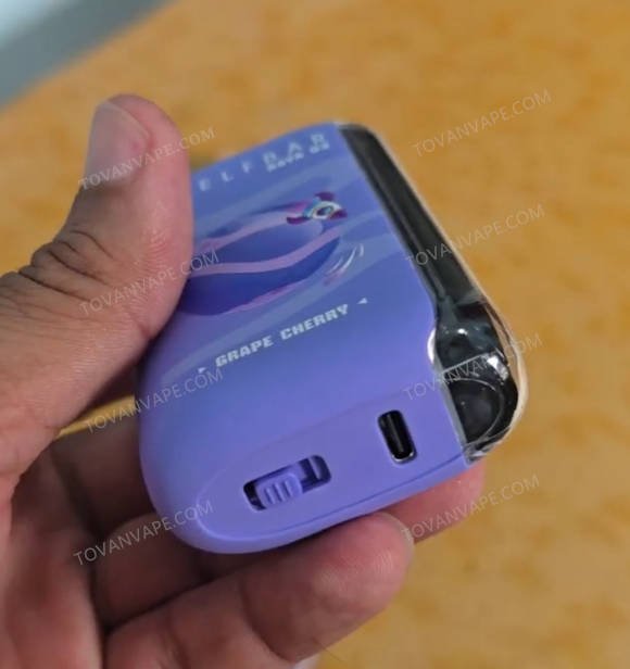bottom view of the elfbar raya d3 25000 showing the mode switch and charging port