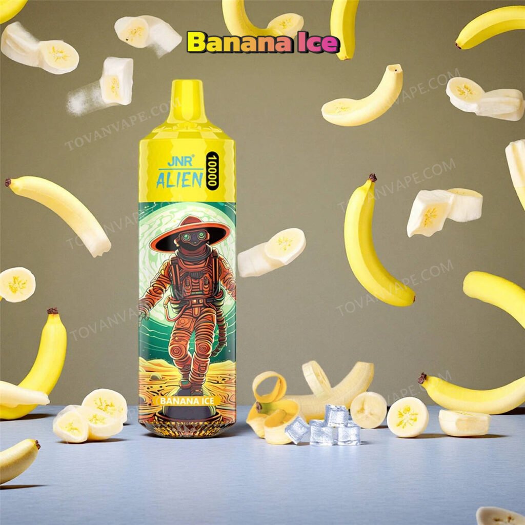 Sigaretta elettronica jnr alien 10k al gusto banana ice, circondata da banane gialle fresche e cubetti di ghiaccio rinfrescanti