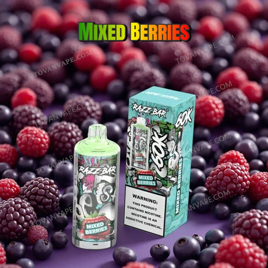 razz bar 60k e mixed berries disposti tra fragole fresche, mirtilli e lamponi